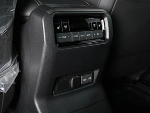 Внедорожник Toyota Land Cruiser Prado 2024 года, 9950000 рублей, Аксай