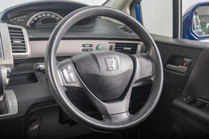 Минивэн Honda Freed 2013 года, 1229000 рублей, Томск