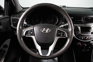 Седан Hyundai Solaris 2014 года, 789000 рублей, Сургут