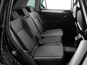 Внедорожник Volkswagen Tiguan 2017 года, 2499000 рублей, Тюмень