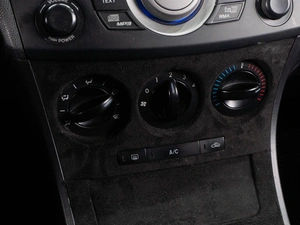 Седан Mazda 3 2011 года, 819000 рублей, Тюмень