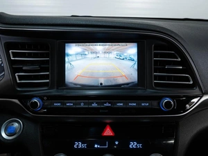 Седан Hyundai Elantra 2019 года, 1648000 рублей, Ставрополь