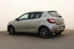 Хетчбэк Renault Sandero 2014 года, 777000 рублей, Орёл