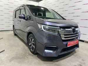 Минивэн Honda Stepwgn Spada 2021 года, 2300000 рублей, Красноярск