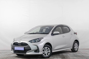 Хетчбэк Toyota Yaris 2021 года, 1439000 рублей, Кемерово
