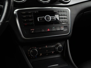 Седан Mercedes-benz CLA-класс 2013 года, 1398999 рублей, Москва