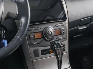 Седан Toyota Corolla 2008 года, 759000 рублей, Сургут