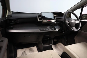 Минивэн Honda Freed 2010 года, 999000 рублей, Новосибирск