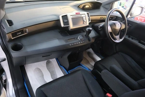 Минивэн Honda Freed 2012 года, 1079000 рублей, Омск