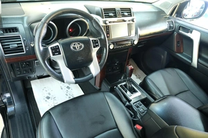 Внедорожник Toyota Land Cruiser Prado 2015 года, 3149000 рублей, Омск