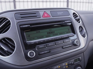 Внедорожник Volkswagen Tiguan 2009 года, 1010000 рублей, Волгоград