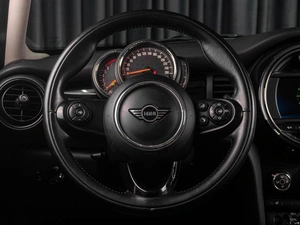 Хетчбэк MINI Cooper 2018 года, 1277000 рублей, Тюмень