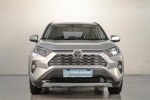 Внедорожник Toyota RAV4 2019 года, 3449000 рублей, Челябинск