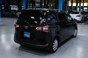 Минивэн Toyota Sienta 2017 года, 1308000 рублей, Солонцы