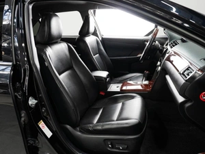 Седан Toyota Camry 2012 года, 1990000 рублей, Тюмень