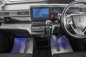 Минивэн Honda Stepwgn 2016 года, 2049000 рублей, Барнаул