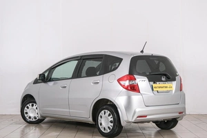 Хетчбэк Honda Fit 2011 года, 1079000 рублей, Красноярск