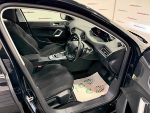 Универсал Peugeot 308 2015 года, 995000 рублей, Красноярск