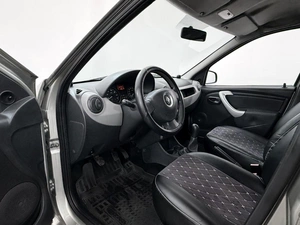 Седан Renault Logan 2011 года, 850000 рублей, Орёл