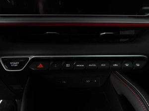 Внедорожник Geely Coolray 2024 года, 2389000 рублей, Минеральные Воды