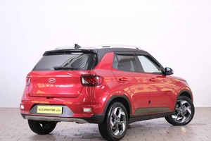 Внедорожник Hyundai Venue 2021 года, 2199000 рублей, Омск