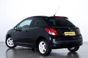 Хетчбэк Peugeot 207 2010 года, 399000 рублей, Челябинск