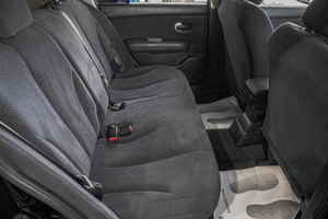 Хетчбэк Nissan Tiida 2012 года, 759000 рублей, Барнаул