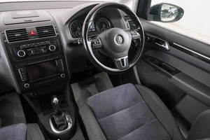 Минивэн Volkswagen Touran 2012 года, 1109000 рублей, Красноярск