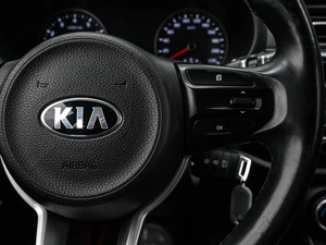 Седан Kia Rio 2018 года, 1499000 рублей, Кирилловка