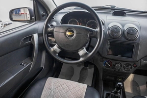 Седан Chevrolet Aveo 2010 года, 449000 рублей, Барнаул