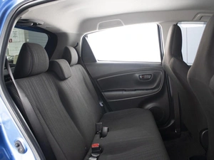 Хетчбэк Toyota Vitz 2017 года, 885000 рублей, Омск