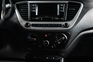 Седан Hyundai Solaris 2019 года, 1399000 рублей, Сургут