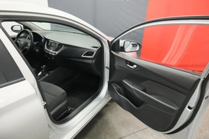 Седан Hyundai Solaris 2017 года, 1470000 рублей, Курск