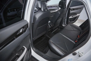 Лифтбек Changan UNI-V 2023 года, 2350000 рублей, Красноярск