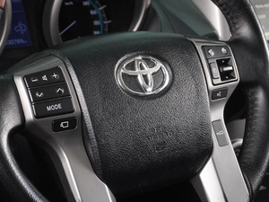 Внедорожник Toyota Land Cruiser Prado 2010 года, 2699000 рублей, Воронеж