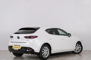 Хетчбэк Mazda 3 2019 года, 1839000 рублей, Красноярск