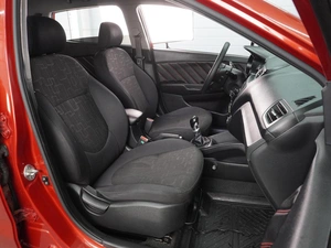 Хетчбэк Kia Rio 2012 года, 799000 рублей, Воронеж