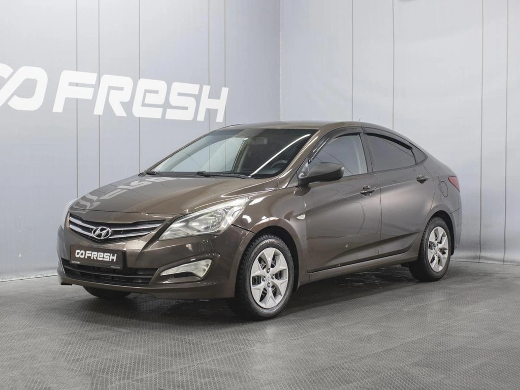 Седан Hyundai Solaris 2016 года, 830000 рублей, Омск