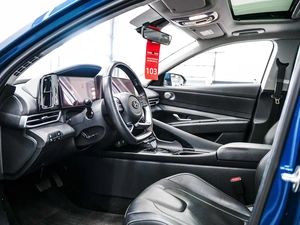 Седан Hyundai Elantra 2021 года, 1830000 рублей, Красноярск