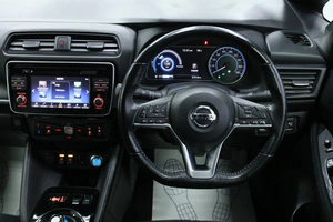 Хетчбэк Nissan Leaf 2017 года, 1783000 рублей, Солонцы