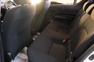 Хетчбэк Toyota Aqua 2018 года, 1229000 рублей, Омск