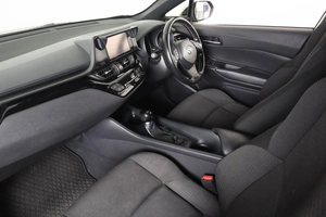 Внедорожник Toyota C-HR 2018 года, 1949000 рублей, Пермь