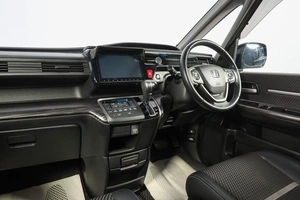Минивэн Honda Stepwgn Spada 2016 года, 2009000 рублей, Новосибирск