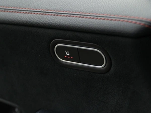 Седан Mercedes-benz CLA-класс 2019 года, 2889050 рублей, Москва