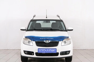 Минивэн Skoda Roomster 2009 года, 699000 рублей, Красноярск