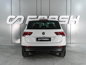 Внедорожник Volkswagen Tiguan 2019 года, 2399000 рублей, Ростов-на-Дону