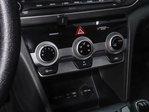 Седан Hyundai Elantra 2018 года, 1279000 рублей, Ростов-на-Дону