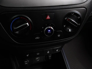 Седан Hyundai Solaris 2019 года, 1529000 рублей, Воронеж