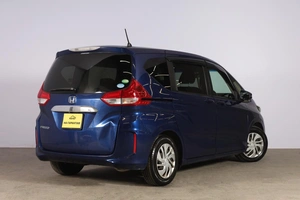 Минивэн Honda Freed 2018 года, 1699000 рублей, Новосибирск