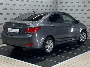 Седан Hyundai Solaris 2015 года, 1078000 рублей, Красноярск